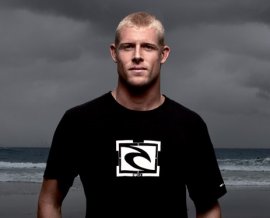 Mick Fanning - Sports Heroes - Mick Fanning grew up shredding the waves in New So ...