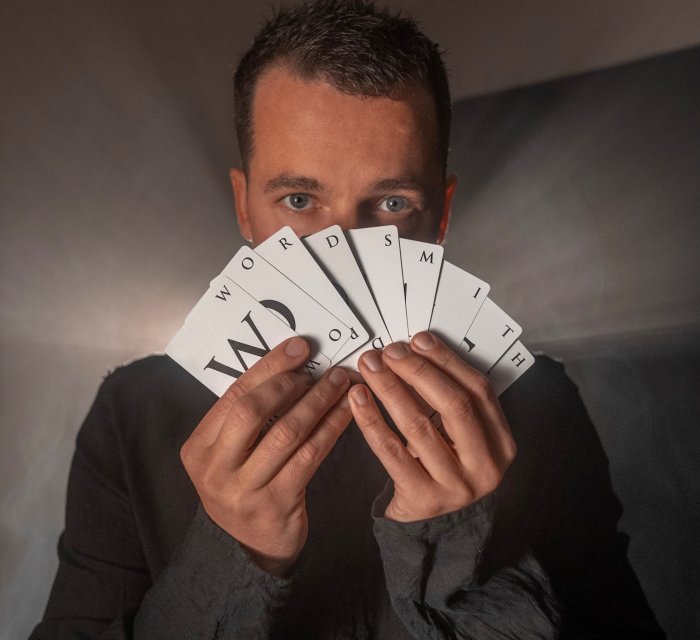 Adam Axford - Interesting Ideas - Transform your event with magic