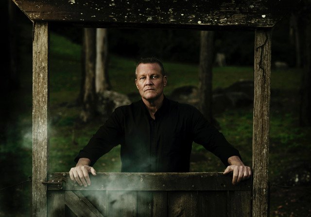 The Coffin Confessor - Interesting Ideas - The Man Who Speaks for the Dead and Exposes the Li ...