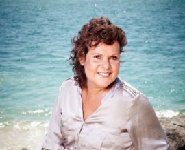 Evonne Goolagong Cawley - Sports Heroes - Australian tennis legend inspiring young athletes  ...