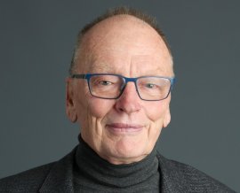 John Bell - Communication