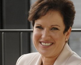 Sue Lindsay - Women in Business - Award-Winning Businesswoman, Pioneering Excellence ...