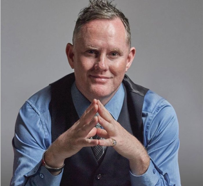 Tony Burns OAM - Motivational Speakers - An achiever with a heart of gold, Tony Burns brigh ...